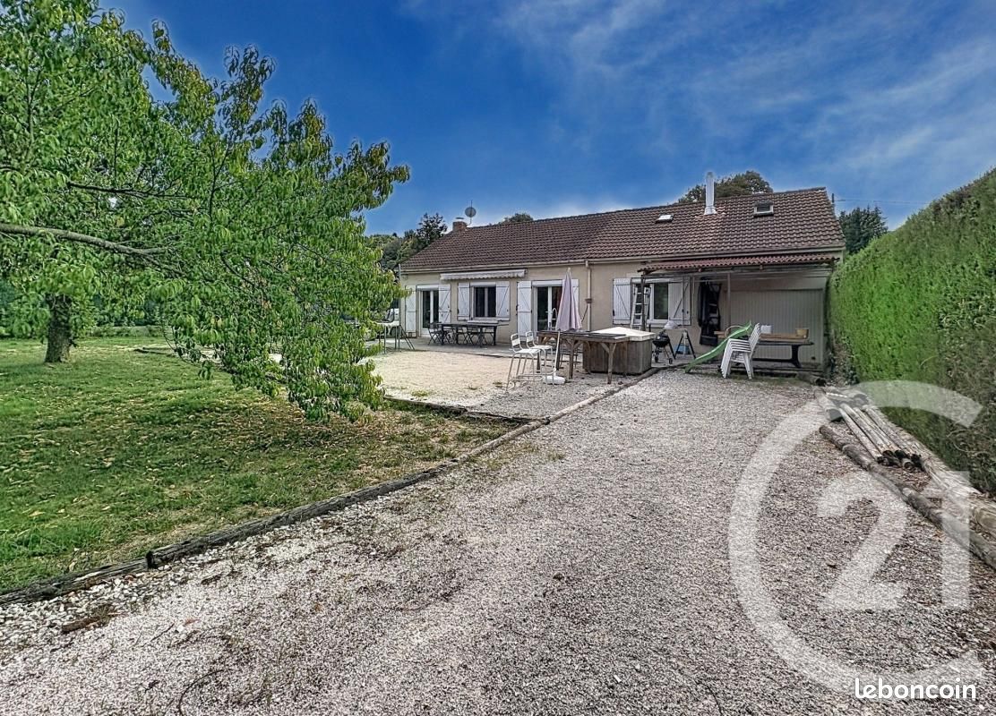 Maison 4 pièces 102 m² · à Biesles · 102 m² · 155 000 €