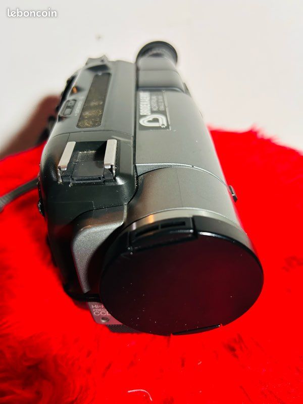 Caméscope Sony à K7 8mm (image 6)