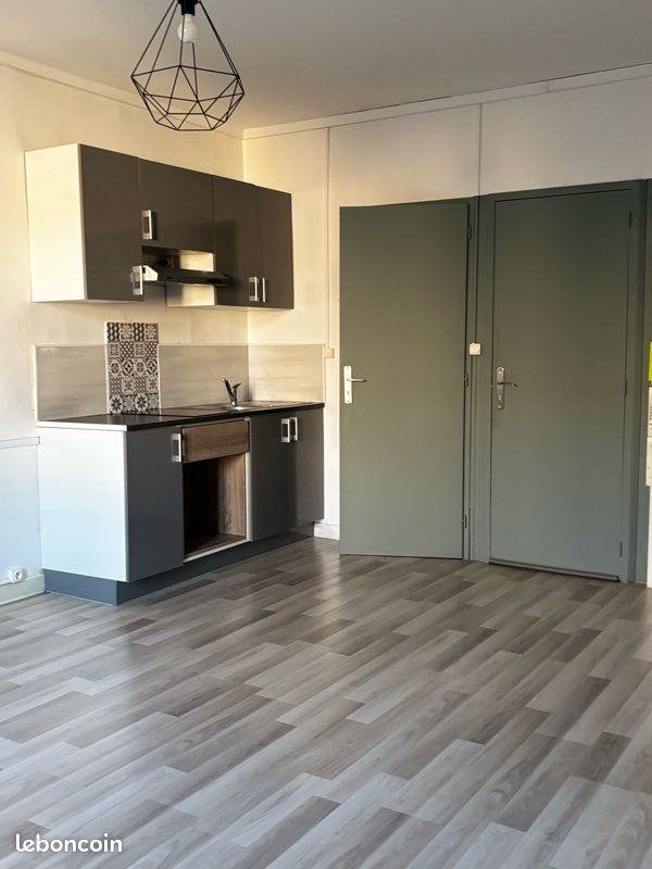 Appartement 1 pièce 20 m² · à Niort · 20 m² · 380 €