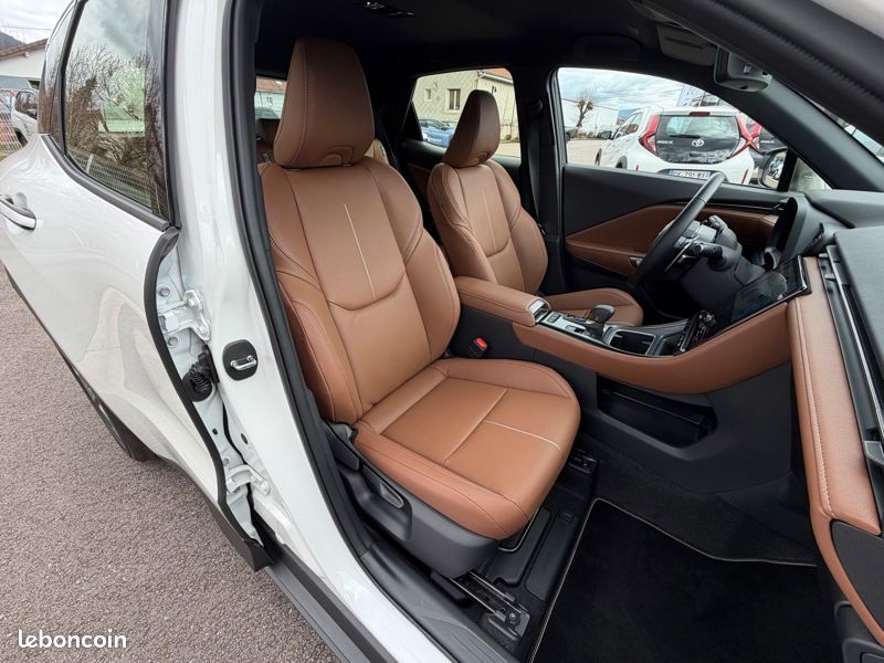 Lexus LBX 1.5 136H 2WD Relax Pack Advanced HYBRIDE (image 15)