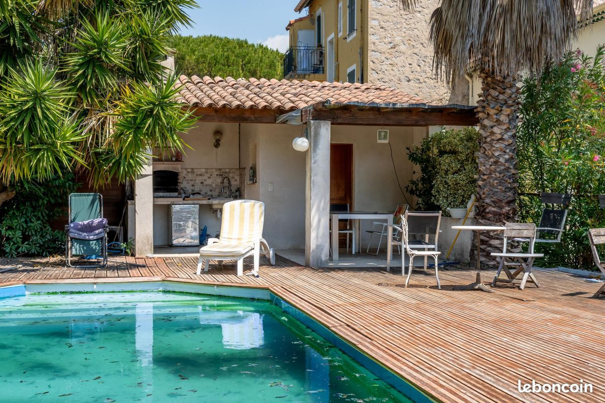 Maison 10 pièces 303 m² · à Cannes · 303 m² · 1 250 000 €