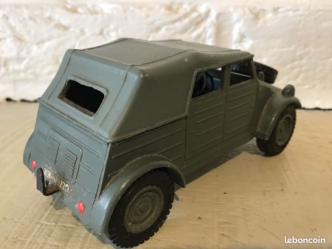 Dinky Toys Nr. 617 - Volkswagen KDF mit P.A.K Anti-Tank Gun (Neu