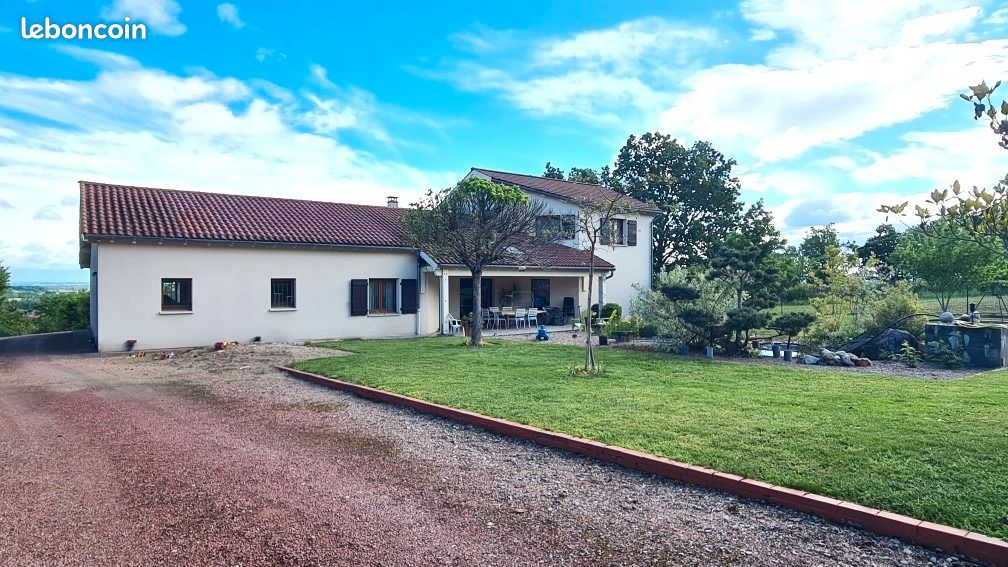 Maison 6 pièces 155 m² · à Le Crozet · 155 m² · 265 000 €