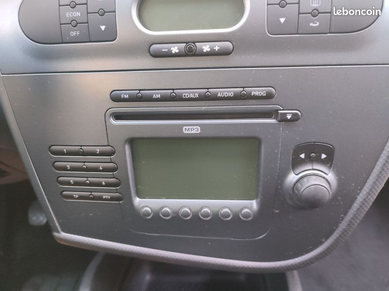 Seat LEON 2.0 TDI140 STYLANCE (image 12)