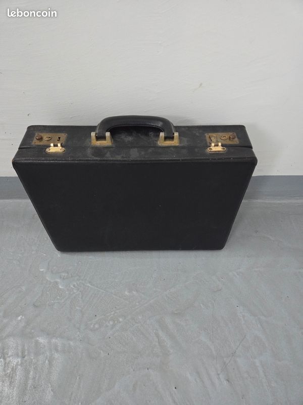 Mallette Ancienne Rigide Royal Traveller - Coque Dure Noire à 4 Attaches Avec Clé - Occasion