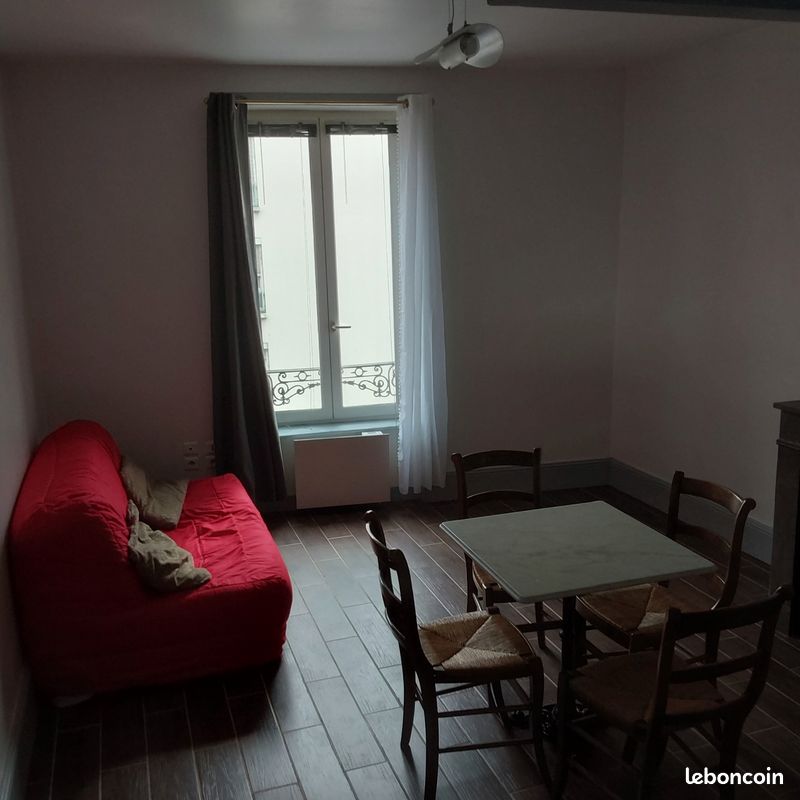 Appartement 2 pièces 35 m² · à Oullins-Pierre-Bénite · 35 m² · 700 €/mois
