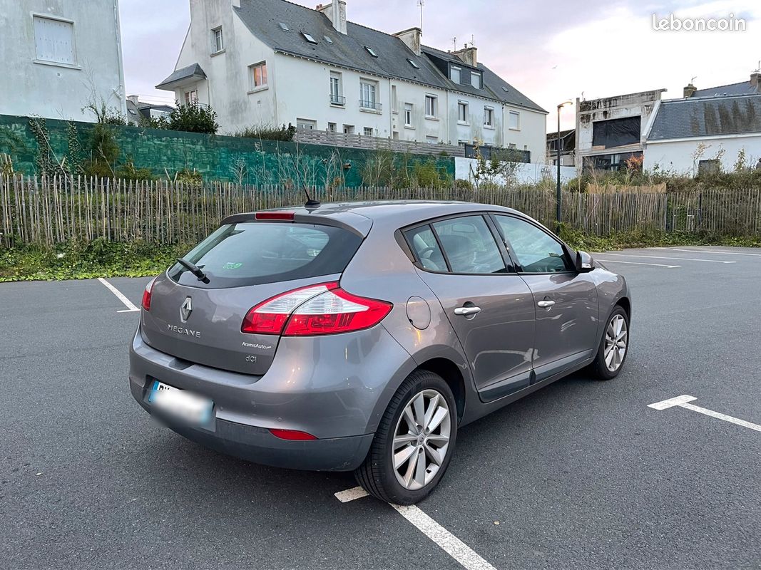 Renault mégane 3 1.5 DCI 110 privilège Voitures