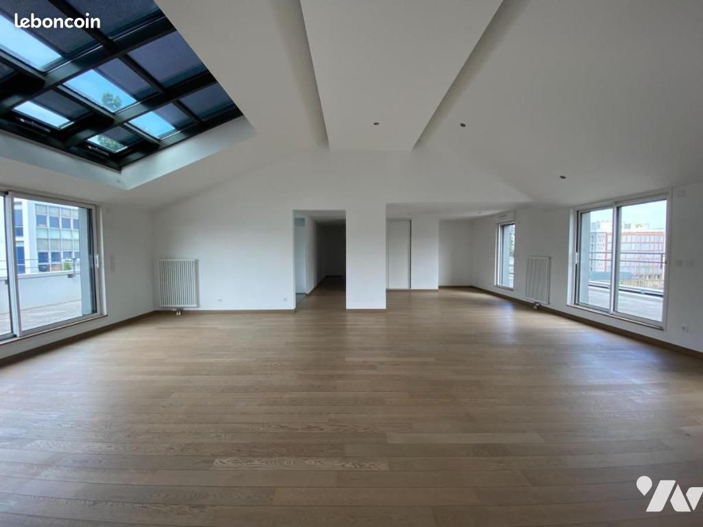 Appartement 275 m² · à Nantes · 275 m² · 3 627 €