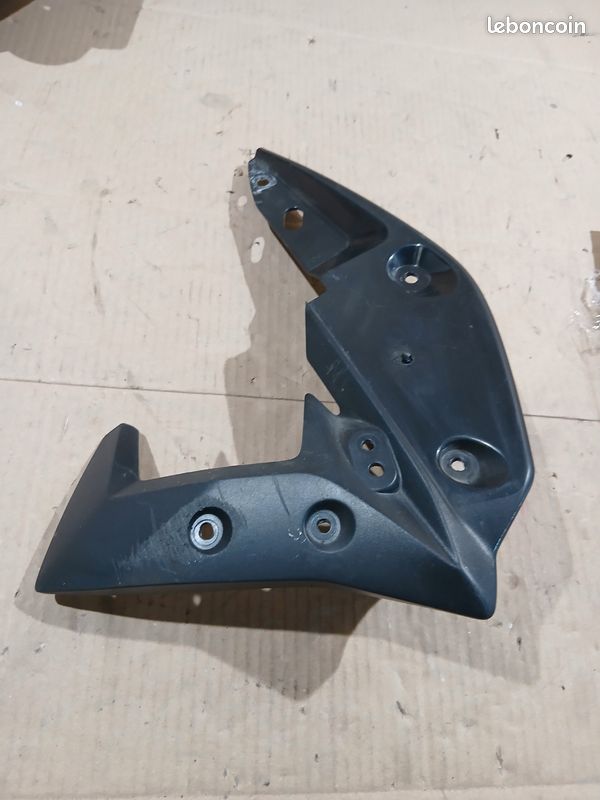 Ecope de radiateur droit speed triple 1050 (image 1)