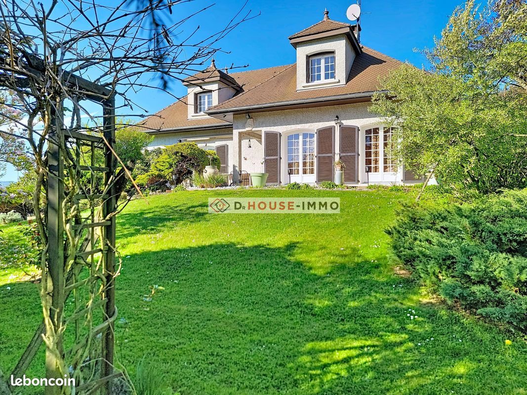 Maison 7 pièces 160 m² · à Izeaux · 160 m² · 495 000 €