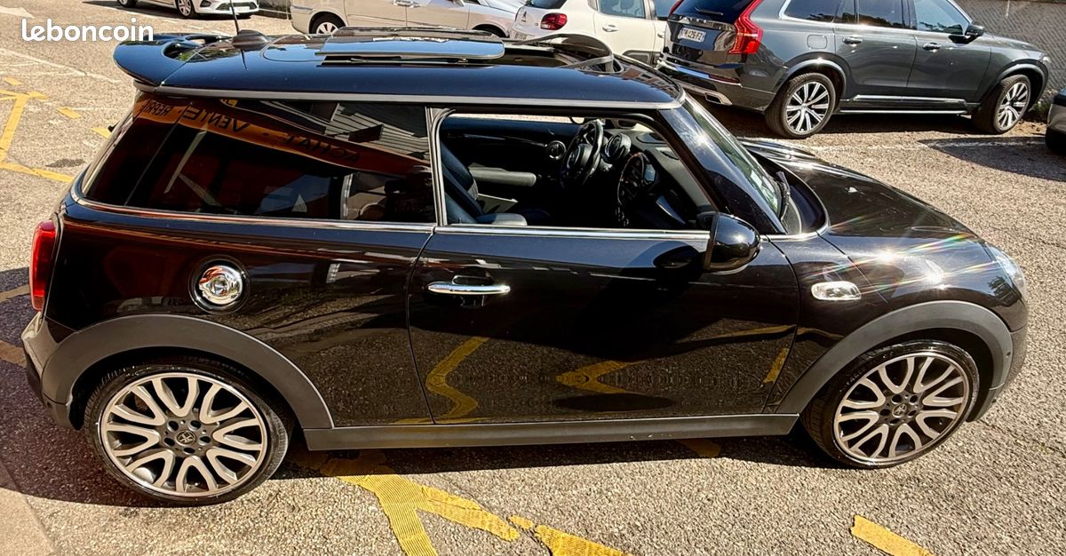 MINI MINI 2.0 192 COOPER S BVA EDITION YOURS- CAR PLAY- HARMAN/KARDON- CUIR- TOIT OUVRANT- GARANTIe (image 10)