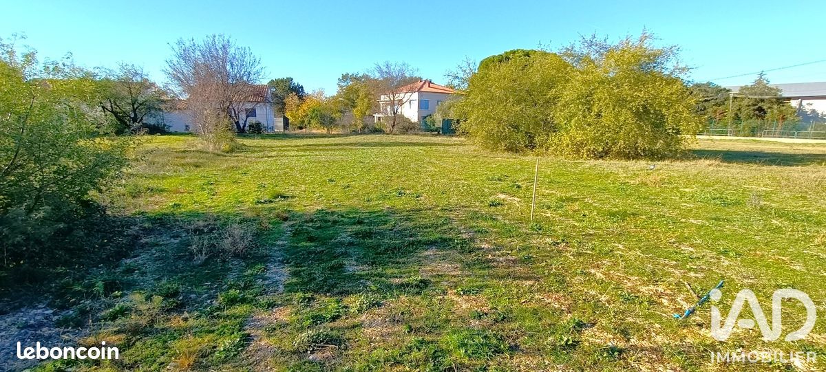 Terrain 800 m² · à Carpentras · 800 m² · 210 000 €