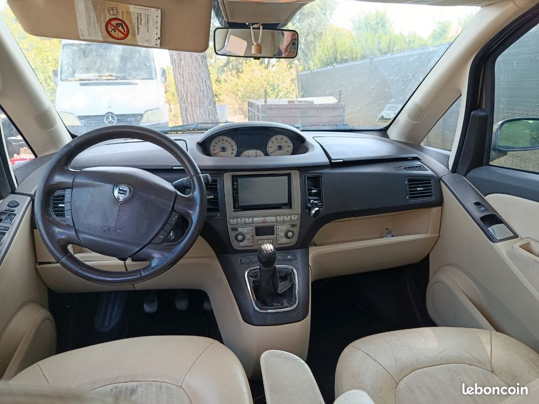 Lancia Musa 1.9 JTD 100 ch Platino (image 2)
