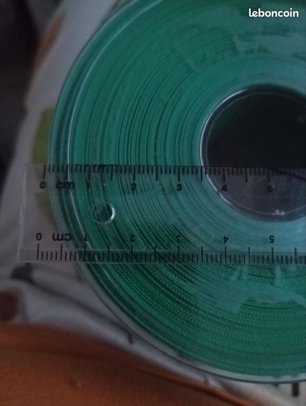 Gros rouleau de ruban satin vert. 7cm (image 3)