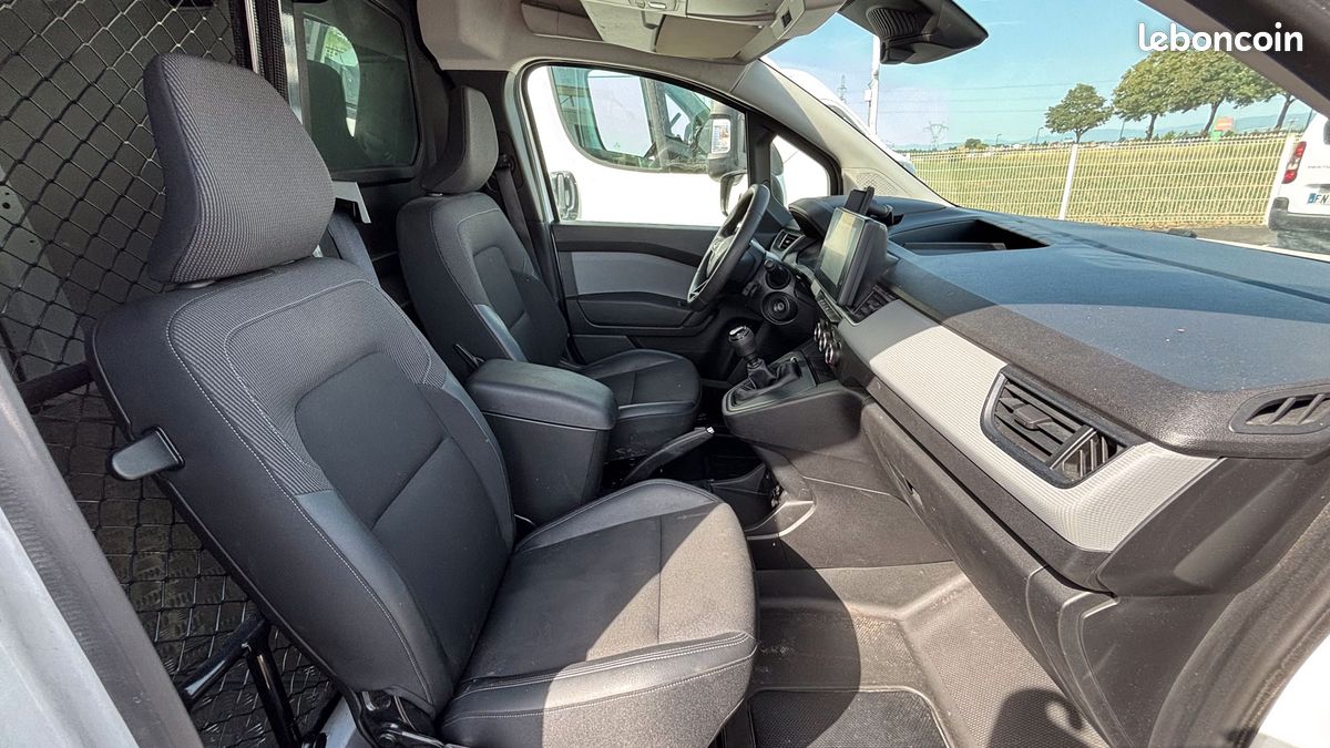 Renault Kangoo Maxi DCI 95 Extra en excellent état (image 5)
