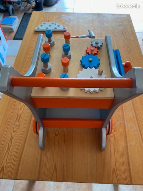 Janod - Chariot Multi-Activités Chat en Bois - Pousseur Évolutif avec Frein et Poignée Ajustable - Apprentissage de la Marche - Dès 1 an, - Équipement bébé