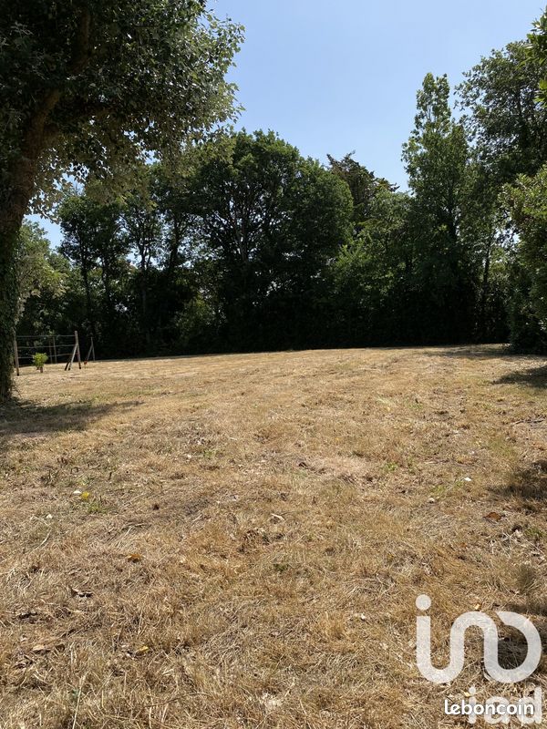 Terrain 708 m² · aux Sables-d'Olonne · 708 m² · 249 000 €