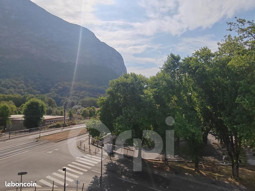 Appartement 4 pièces 63 m² · à Saint-Égrève · 63 m² · 99 000 €
