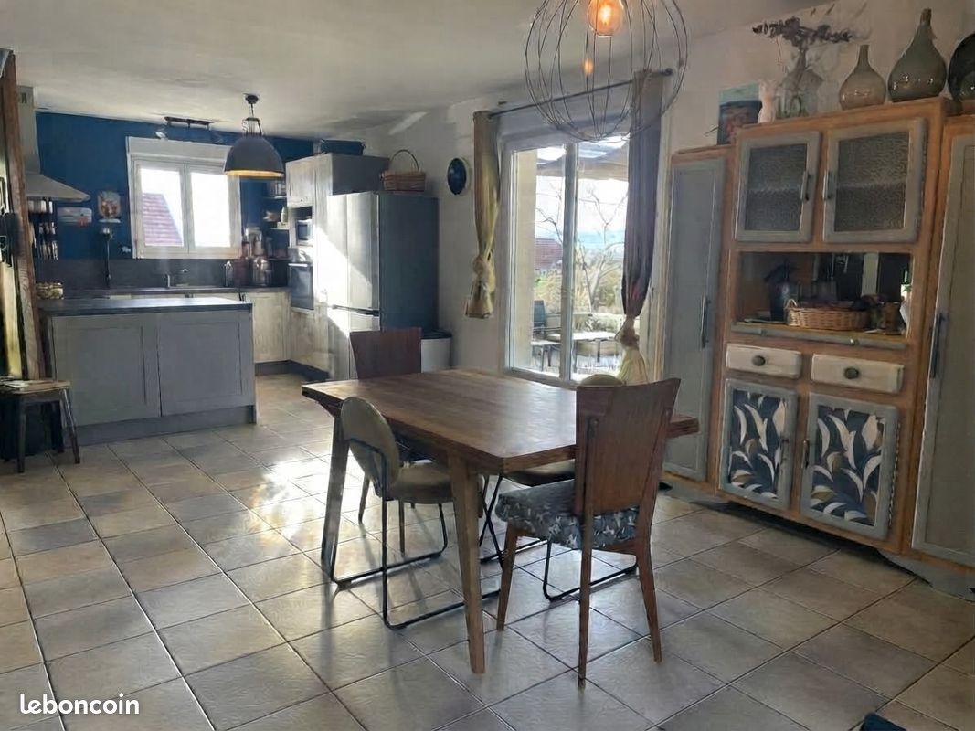 Maison 5 pièces 115 m² · à Geneuille · 115 m² · 270 000 €