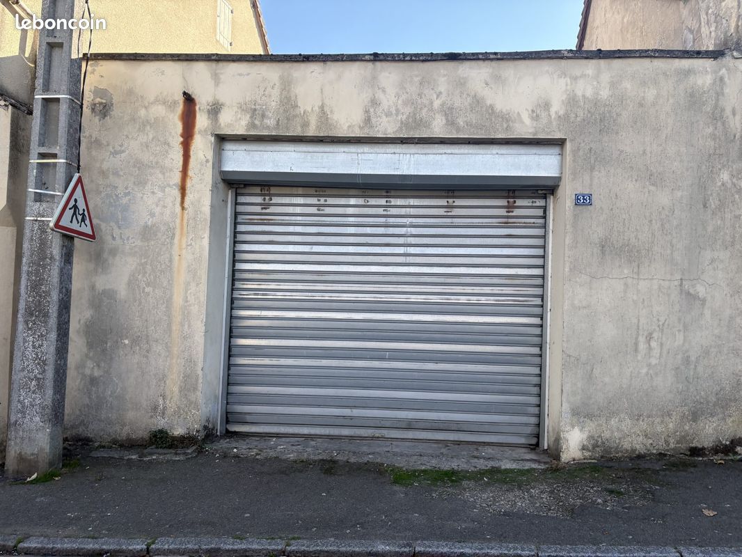 Parking 240 m² · à Mamers · 240 m² · 44 000 €