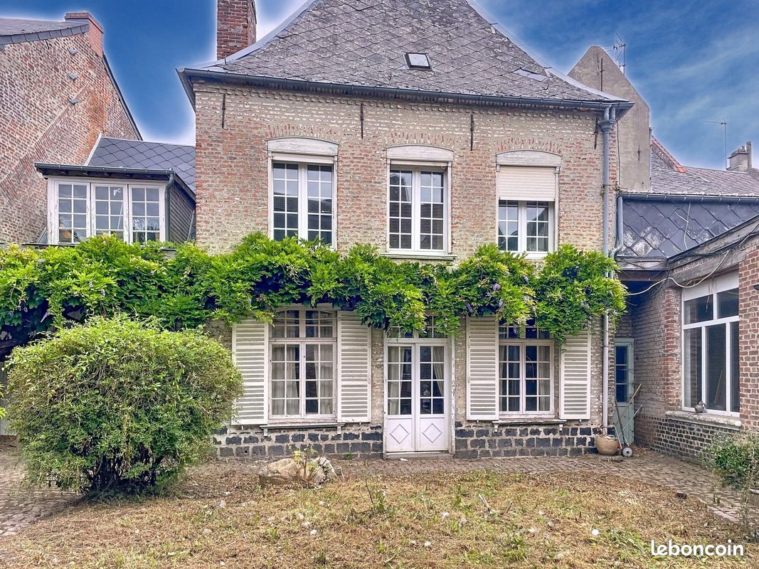 Maison 9 pièces 218 m² · au Quesnoy · 218 m² · 160 000 €
