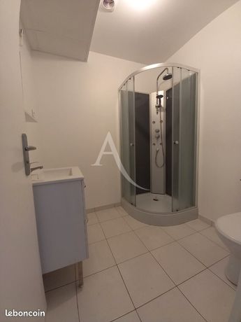 https://img.leboncoin.fr/api/v1/lbcpb1/images/e9/47/05/e9470548c99876fcc62bce79bf457542ff0e4aff.jpg?rule=ad-image