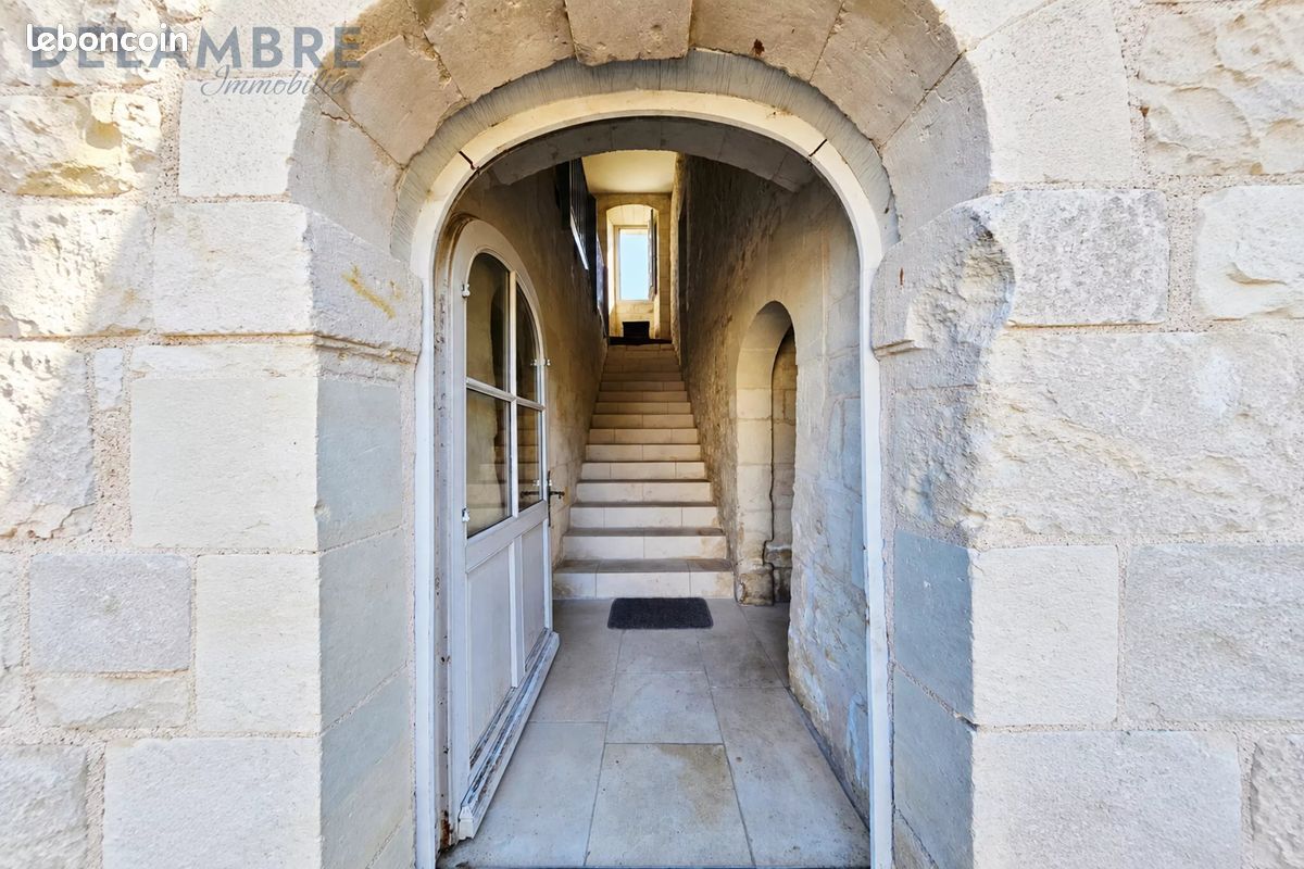 Maison 6 pièces 202 m² · à Verneuil-le-Château · 202 m² · 294 000 €