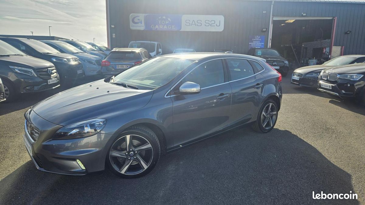Volvo V40 D2 115 R-Design Powershift A (image 1)