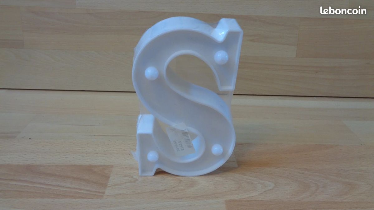 Lettre S lumineux 16 cm (image 2)