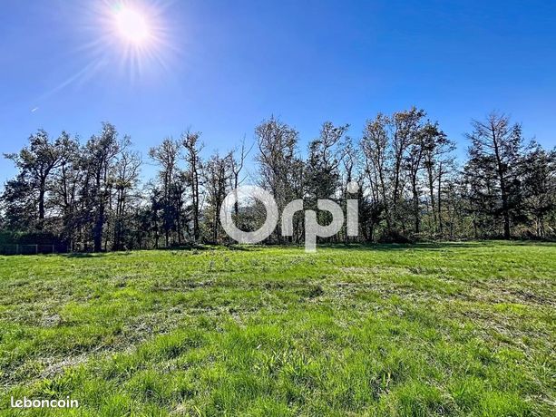 Terrain 2 356 m² Dampniat