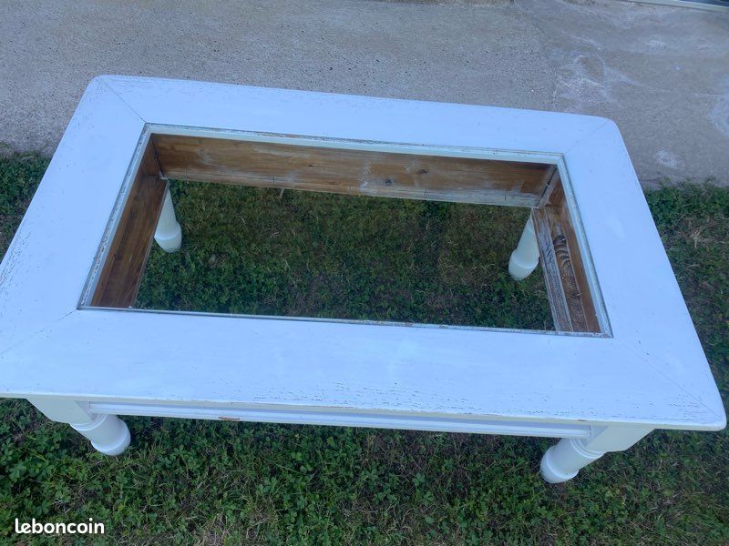 Jolie table basse blanche en bois (image 4)