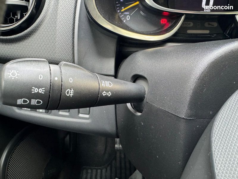 Renault CLIO IV 1.2 16V 75CH ESSENCE CRIT AIR 1 (image 14)