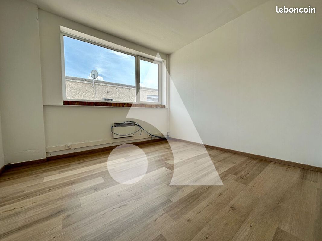 Local 187 m² LONGUENESSE (image 12)