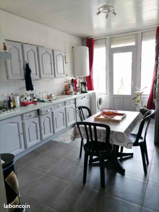 Appartement 3 pièces 77 m² · à Oyonnax · 77 m² · 700 €