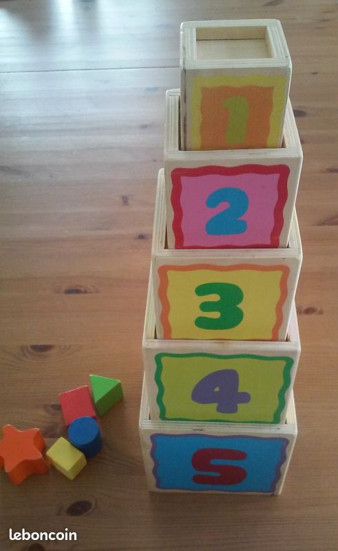 Jeu - cube à empiler en bois (image 2)