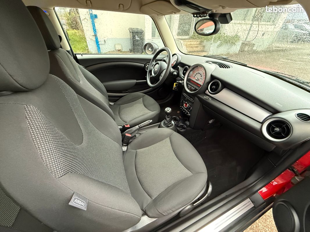 Mini One R56 Phase 2 1.6i 75ch Boite rapport 6 1ére MEIN (image 4)