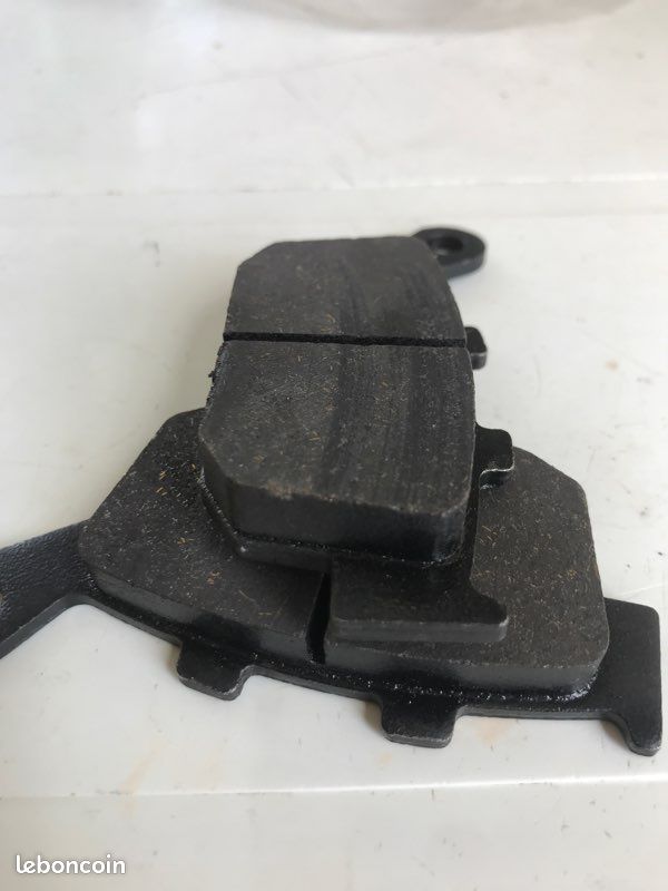Plaquette arrière neuve CB650F Honda (image 2)