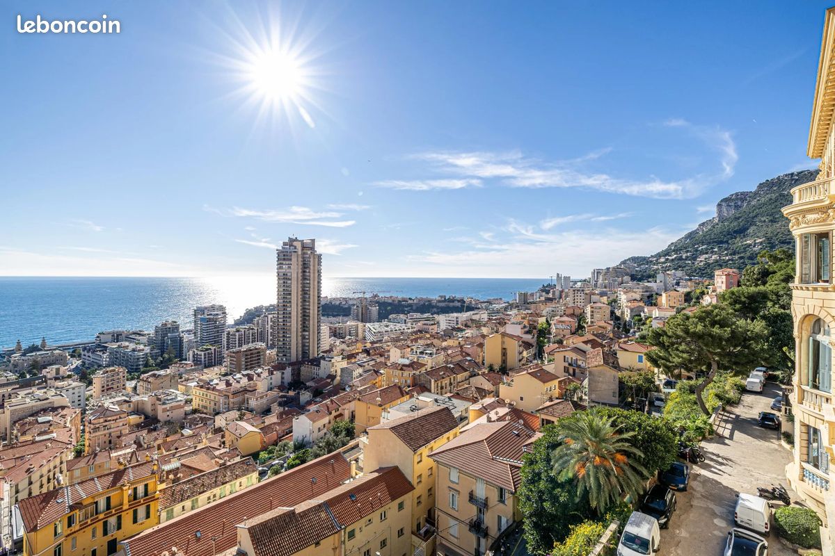 Appartement 3 pièces 102 m² · à Beausoleil · 102 m² · 890 000 €