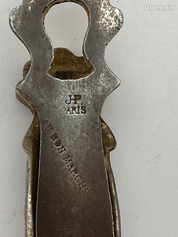 Casse noisette dans objets du xixe siècle et avant