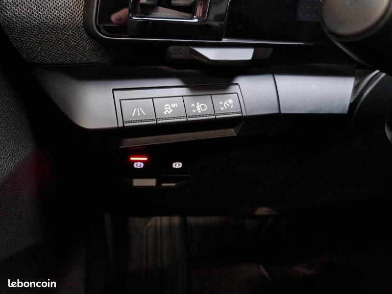 Renault Megane E-Tech Electric EV40 130ch Equilibre standard charge (image 15)