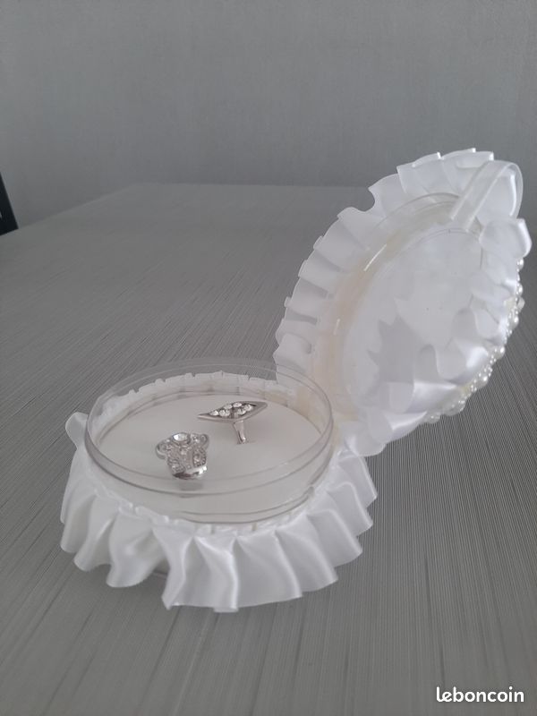 Boîte porte-alliances / écrin à bagues blanc (image 4)