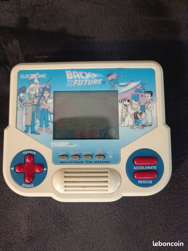 Jeu électronique Tiger – Furby Portable – Jouet Rétro LCD