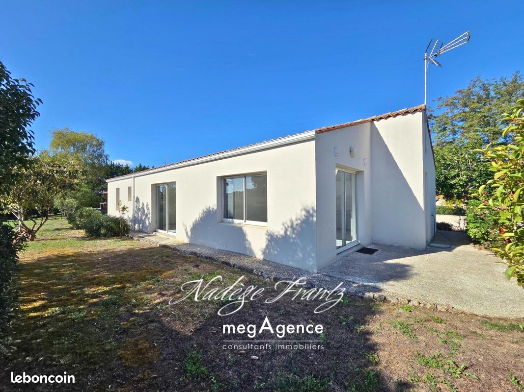 Maison 4 pièces 108 m² · à Asnières-la-Giraud · 108 m² · 179 900 €