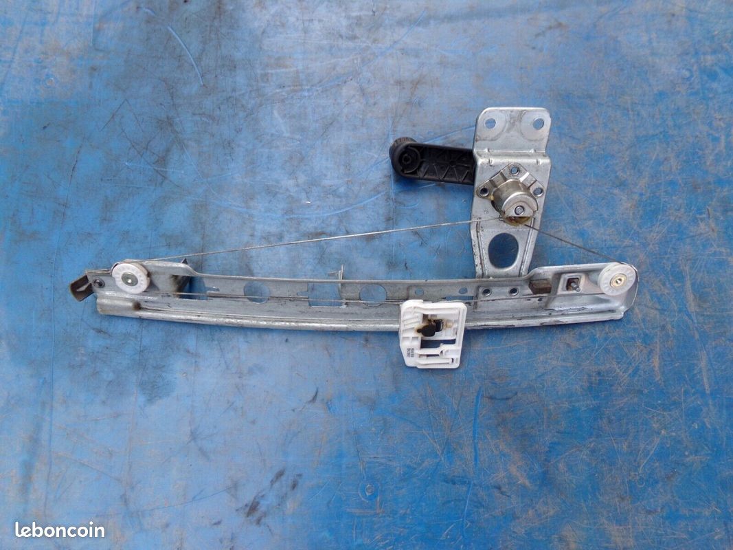 Lève-vitre électrique Avant Gauche Pour Renault Mégane 2 (2002-2008) - Mécanisme Neuf STARKIT - Garantie 2 Ans
