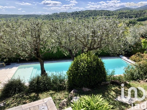 Villa 6 pièces 200 m²