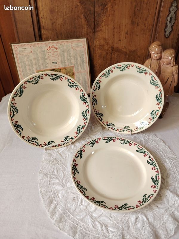 Ensemble de 3 assiettes anciennes "Houx" • Choisy-le-Roi (HB & M) (image 1)