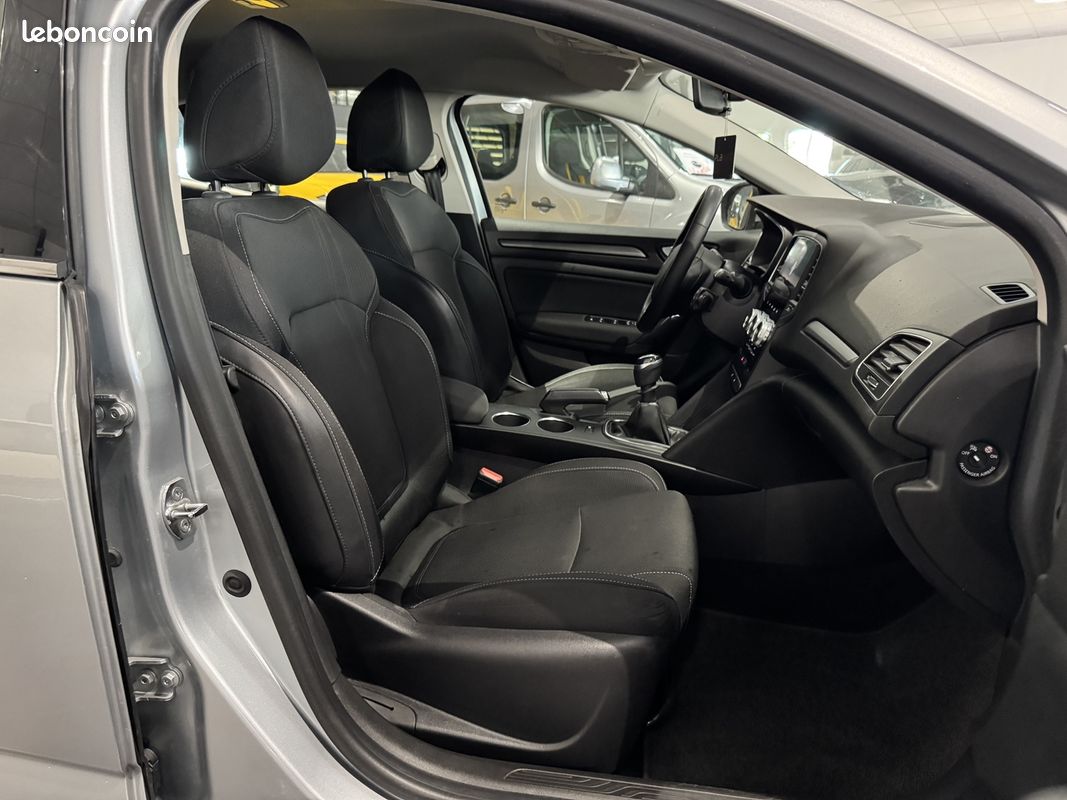Renault MEGANE IV 1.5 BLUE DCI 115CH BUSINESS PLB AUTO (image 13)