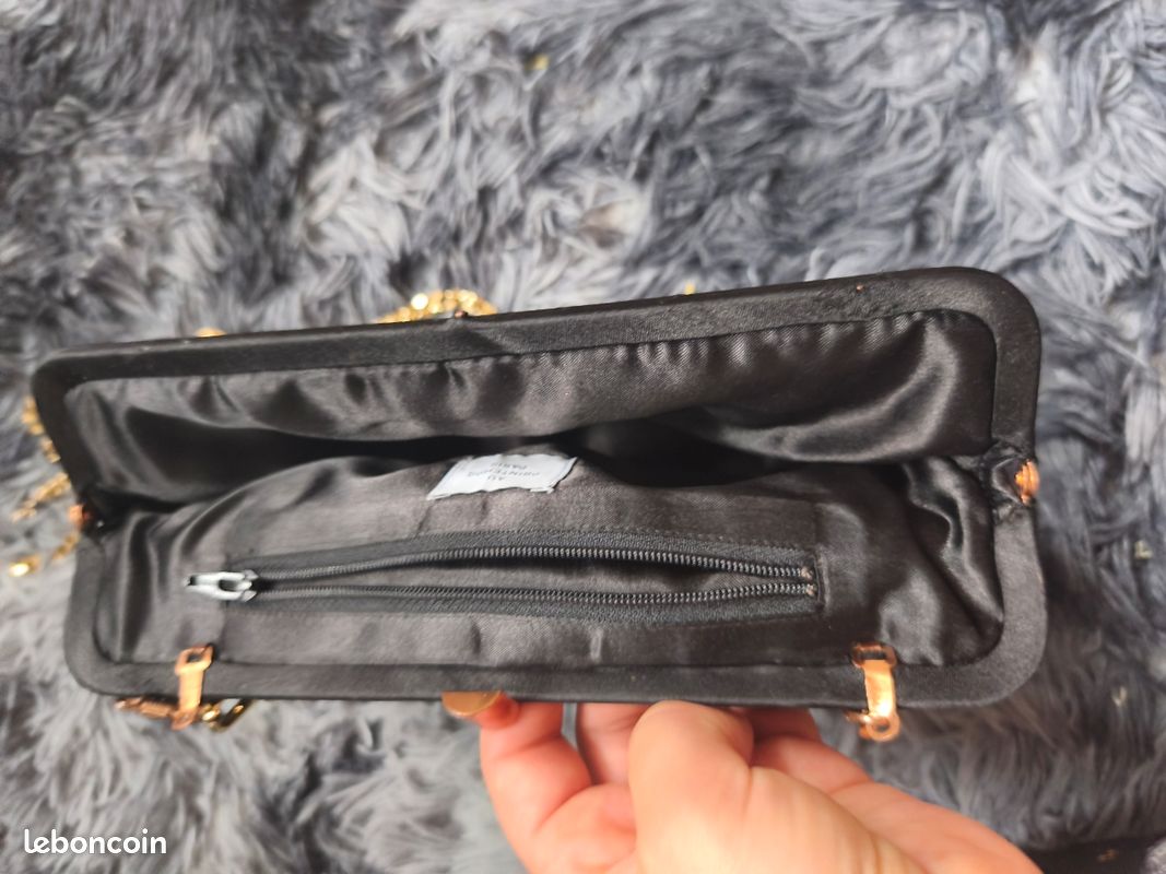 Sac à main en perles des années 50 - France