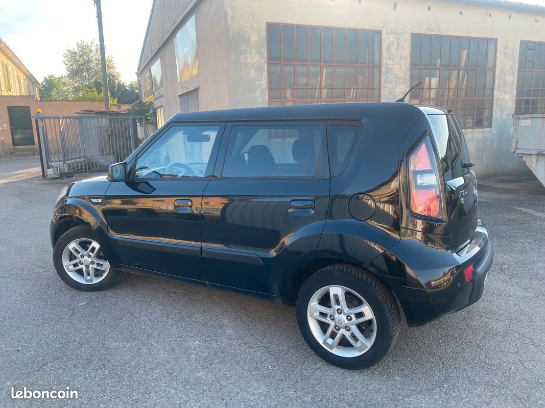 KIA soûl 1.6 CRDI 128 CV (image 5)