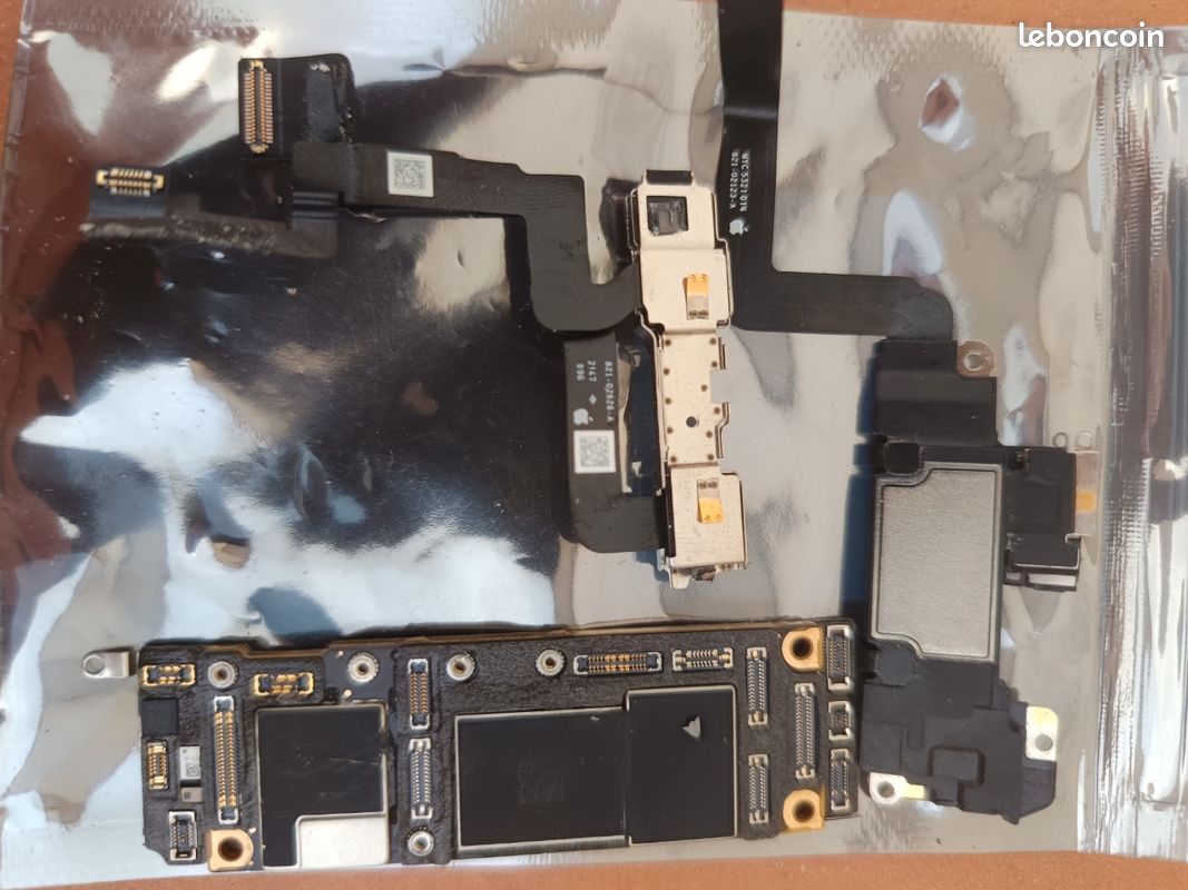 Carte Mère (Motherboard) IPhone 4 En Panne - Pour Pièces Détachées Seulement - Noir - Origine France
